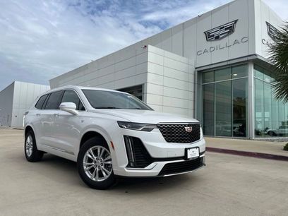 New 2025 Cadillac XT6 Luxury