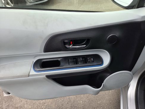 Used 2013 Toyota Prius C Two FWD image 7