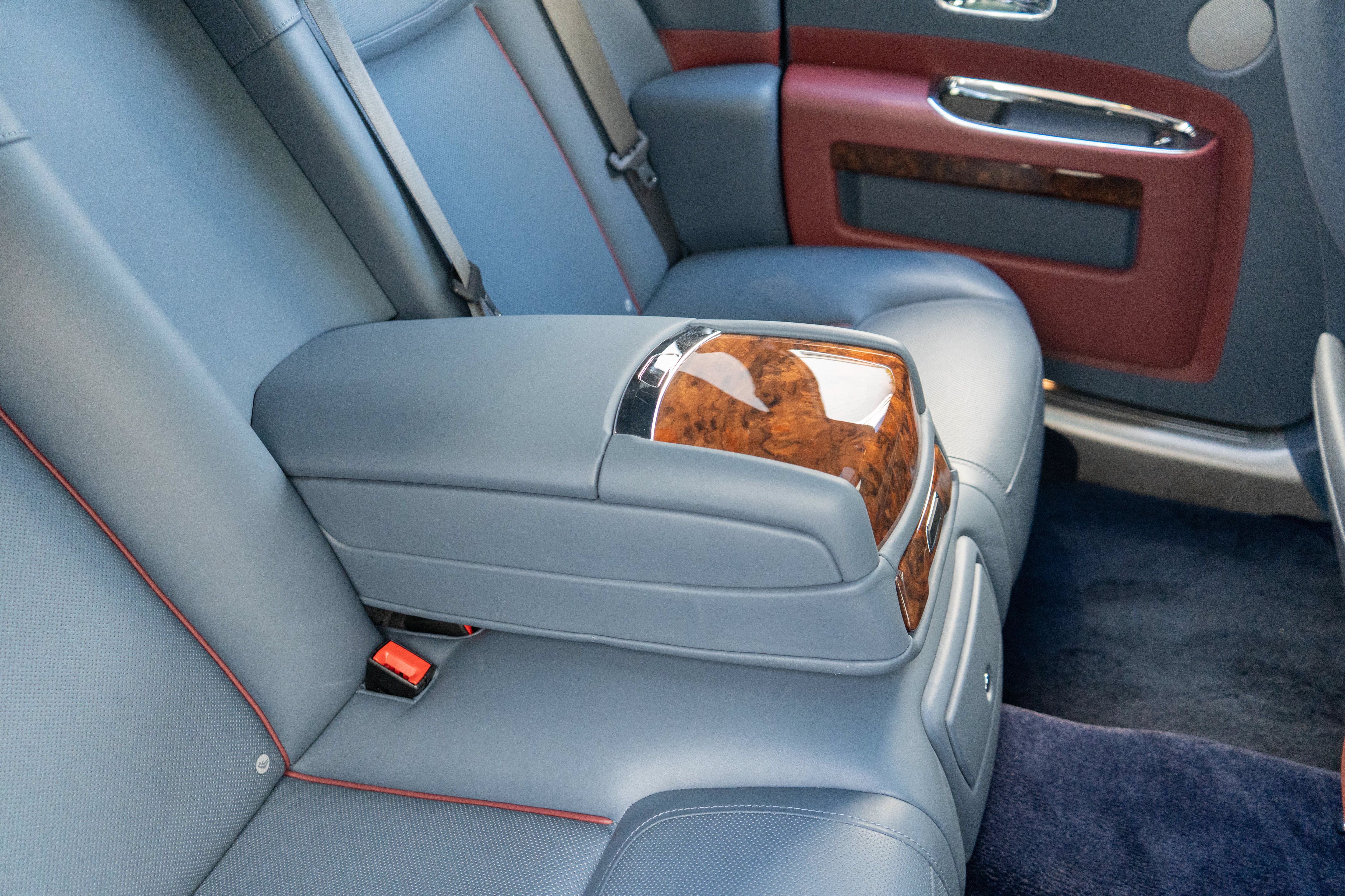 Used 2017 Rolls-Royce Ghost RWD image 33