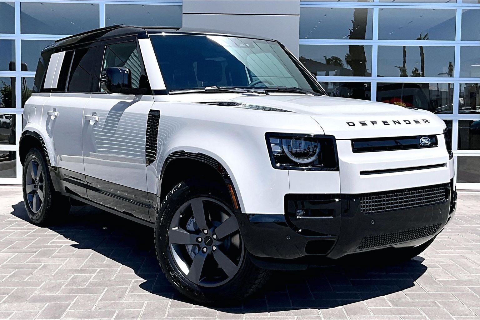 New 2026 Land Rover Defender 110 X-Dynamic SE AWD/4WD image 2