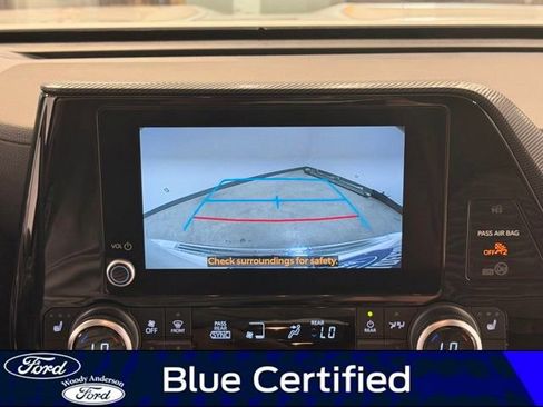 Used 2024 Toyota Highlander XSE FWD image 16