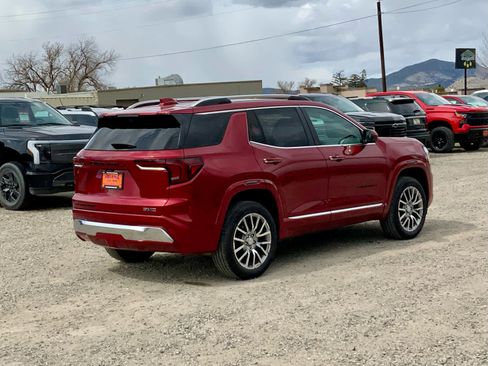 New 2026 GMC Terrain Denali w/ LPO, Black Badging Package image 5