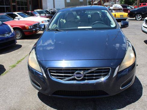 Used 2012 Volvo S60 T5 FWD image 2