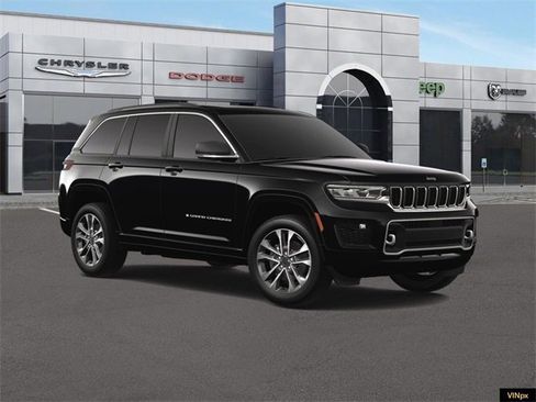 New 2025 Jeep Grand Cherokee Overland w/ Luxury Tech Group IV image 11