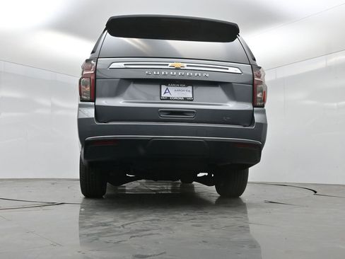 Used 2021 Chevrolet Suburban LT RWD image 49