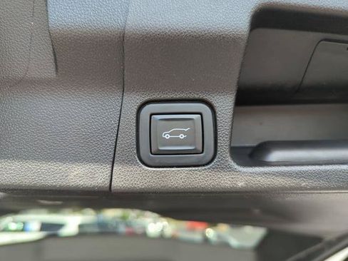 Used 2021 GMC Acadia SLT w/ Elevation Edition FWD image 21