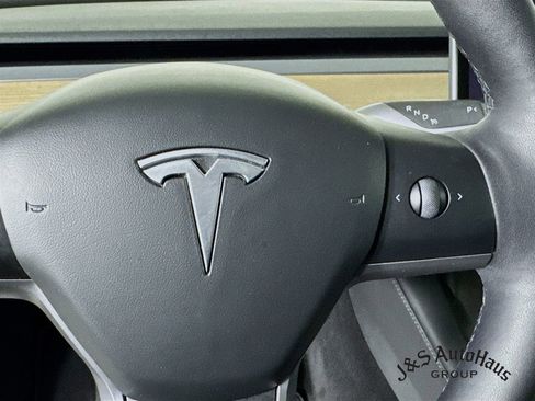 Used 2023 Tesla Model Y Long Range image 14