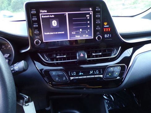 Used 2019 Toyota C-HR LE FWD image 34