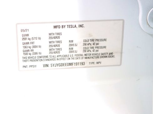 Used 2021 Tesla Model Y Long Range image 32