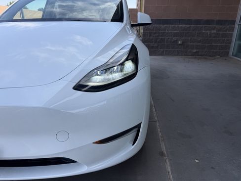 Used 2023 Tesla Model Y Long Range AWD/4WD image 11
