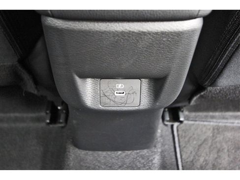 Used 2025 Nissan Versa SV w/ Trunk Package image 11