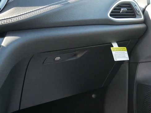 New 2026 Chrysler Pacifica Select FWD image 43