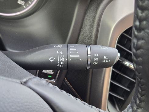 Used 2017 GMC Acadia SLT image 27