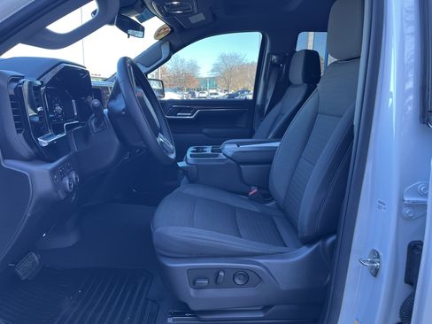 Used 2023 Chevrolet Silverado 1500 RST w/ Z71 Off-Road Package image 16