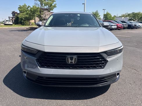 Used 2023 Honda Accord Touring image 6