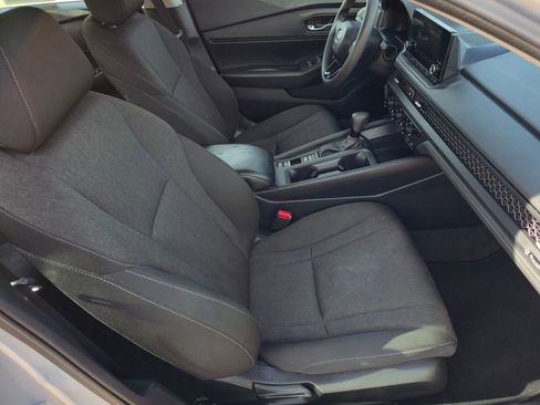 Used 2023 Honda Accord EX image 31