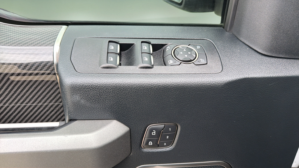 Used 2019 Ford F150 Raptor w/ Equipment Group 802A Luxury AWD/4WD image 20