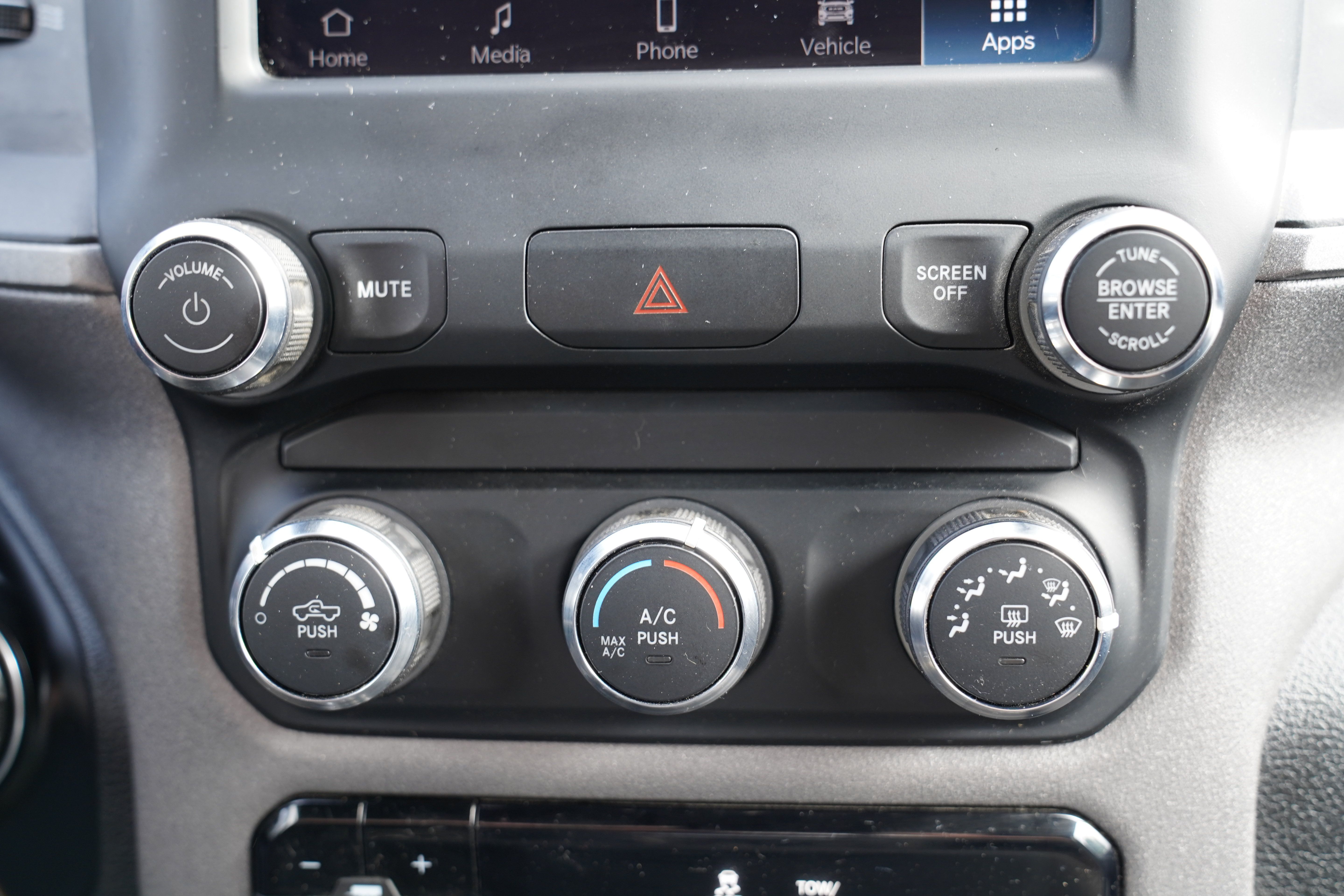 Used 2024 RAM 3500 Tradesman w/ Chrome Appearance Group AWD/4WD image 24