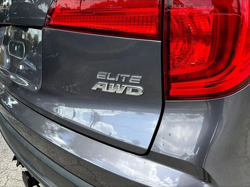 Used 2018 Honda Pilot Elite image 10