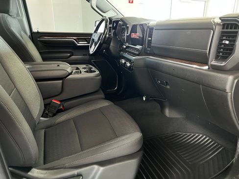Used 2023 GMC Sierra 1500 SLE w/ Enhanced Capability Package AWD/4WD image 23