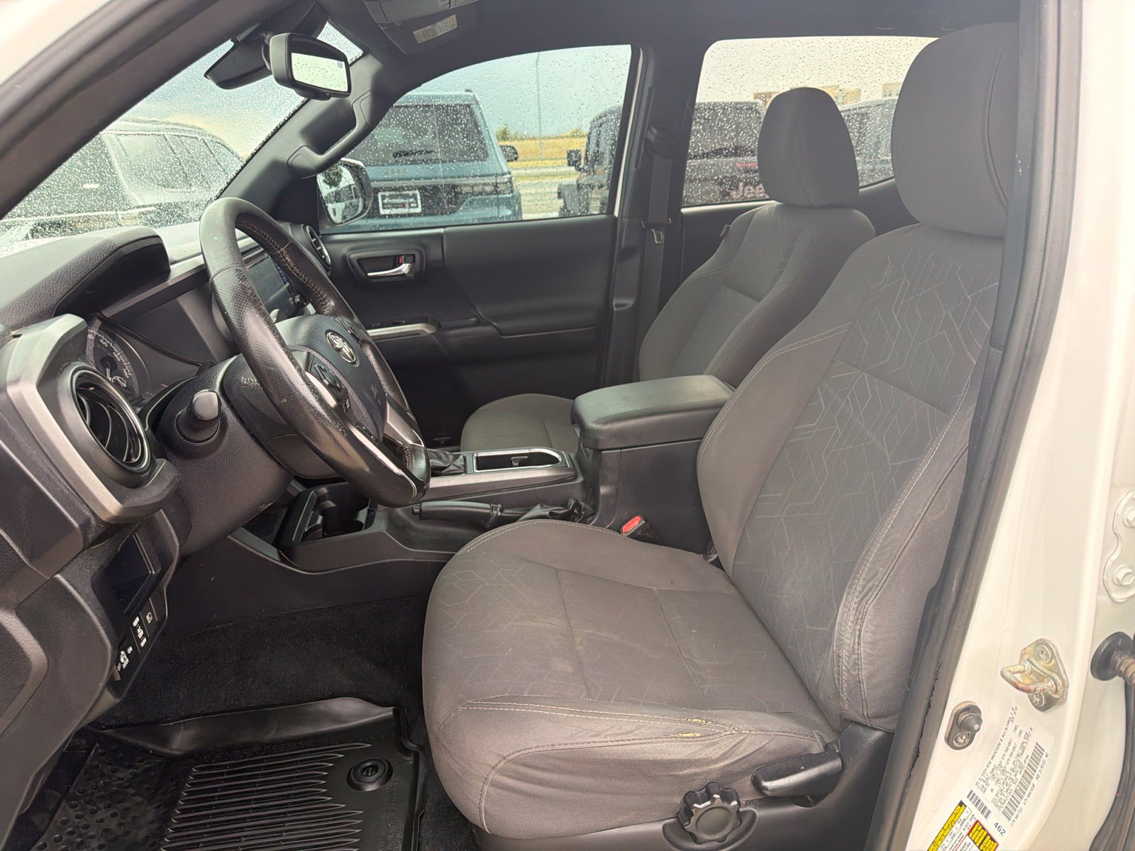 Used 2018 Toyota Tacoma TRD Sport w/ Technology Package AWD/4WD image 14