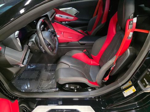 Used 2023 Chevrolet Corvette Stingray Preferred Cpe w/ Z51 Performance Package RWD image 19