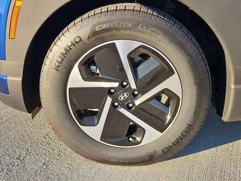 New 2026 Hyundai Ioniq 9 SE image 13