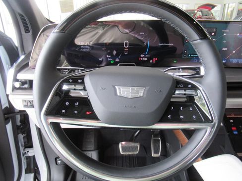New 2027 Cadillac Vistiq Sport AWD/4WD image 29