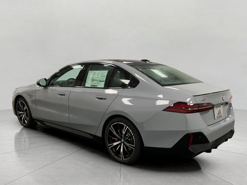 New 2026 BMW 540i xDrive image 7