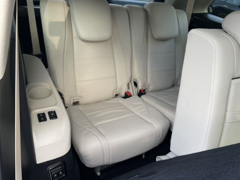 New 2026 Mercedes-Benz GLS 450 4MATIC image 44