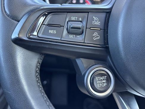 Used 2021 Alfa Romeo Stelvio Ti image 29