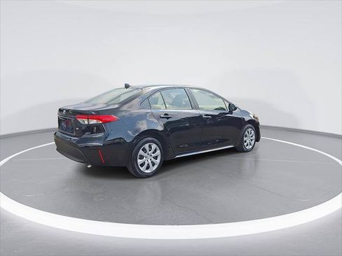Used 2026 Toyota Corolla LE FWD image 9