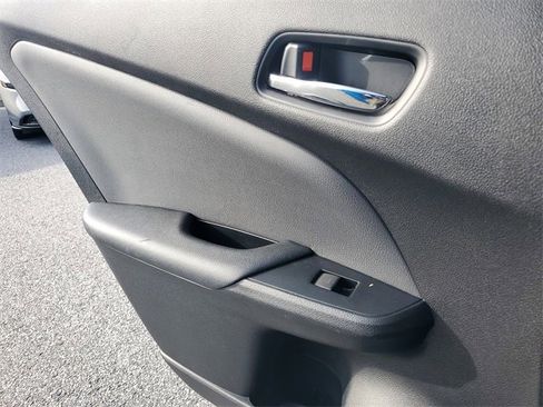 Used 2020 Toyota Prius XLE image 31