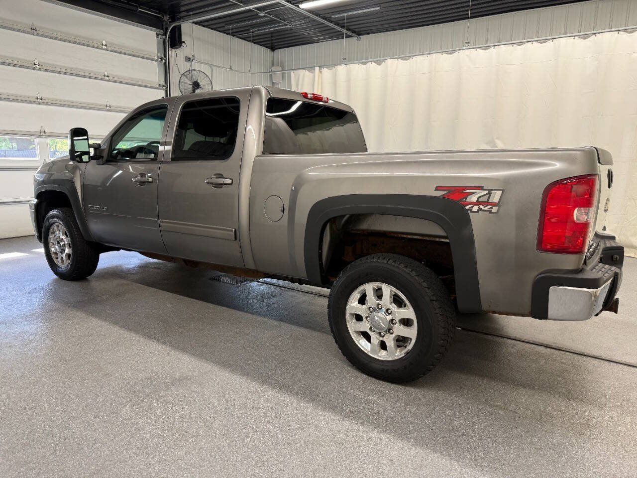 Used 2012 Chevrolet Silverado 3500 LT w/ Interior Plus Package AWD/4WD image 6