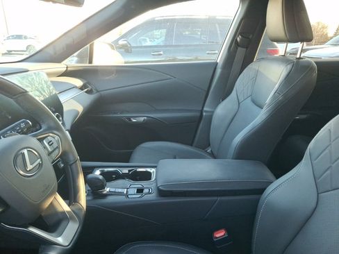 Used 2024 Lexus RX 350 Premium w/ Convenience Package image 3
