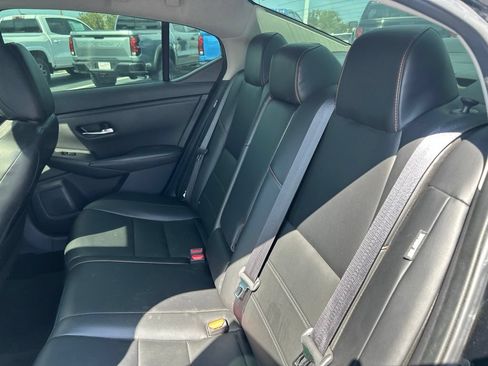 Used 2022 Nissan Sentra SR w/ SR Premium Package FWD image 35