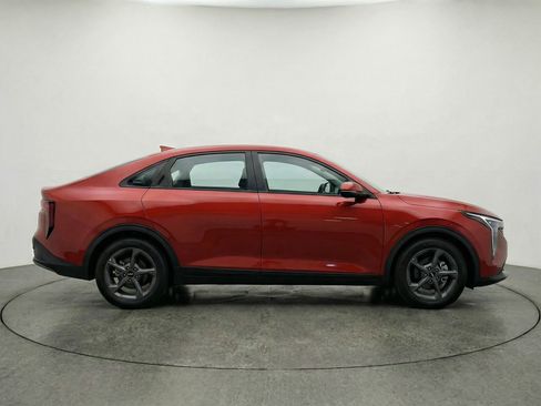 Used 2025 Kia K4 LXS image 11