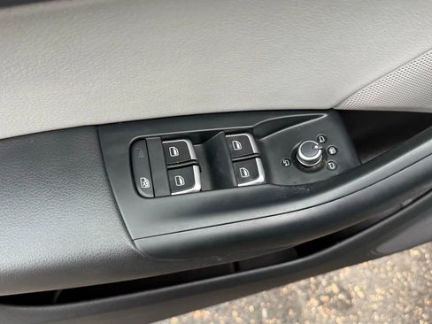 Used 2018 Audi Q3 2.0T Premium Plus image 9