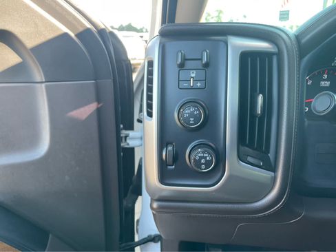 Used 2023 GMC Sierra 1500 AT4 w/ AT4 Premium Package AWD/4WD image 14