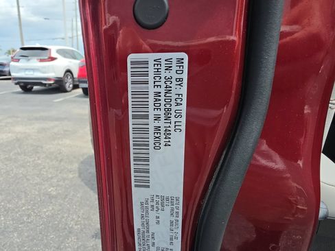 Used 2022 Jeep Compass Limited AWD/4WD image 31