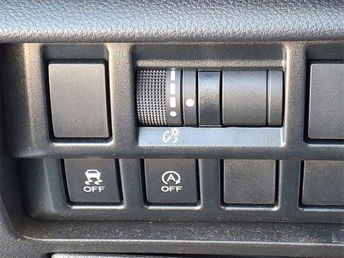 Used 2023 Subaru Crosstrek 2.0i Premium image 25