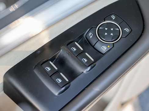 Used 2020 Lincoln Nautilus Premier w/ Equipment Group 101A AWD/4WD image 6