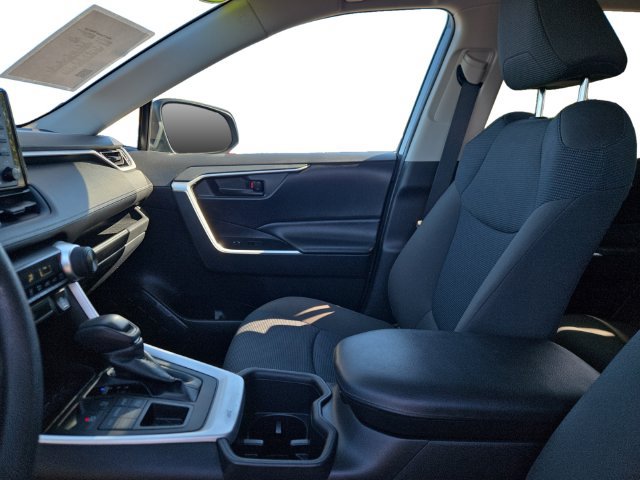 Certified 2022 Toyota RAV4 LE AWD/4WD image 11