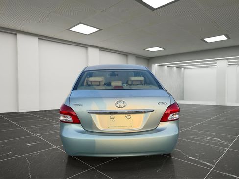 Used 2008 Toyota Yaris Sedan FWD image 2