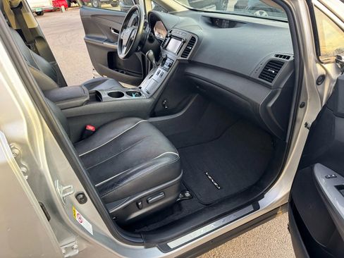 Used 2013 Toyota Venza XLE image 24