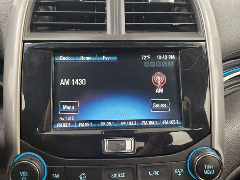 Used 2016 Chevrolet Malibu LT FWD image 25