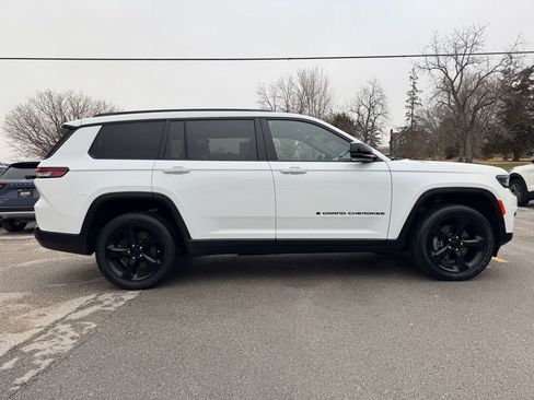 Used 2023 Jeep Grand Cherokee L Altitude image 4