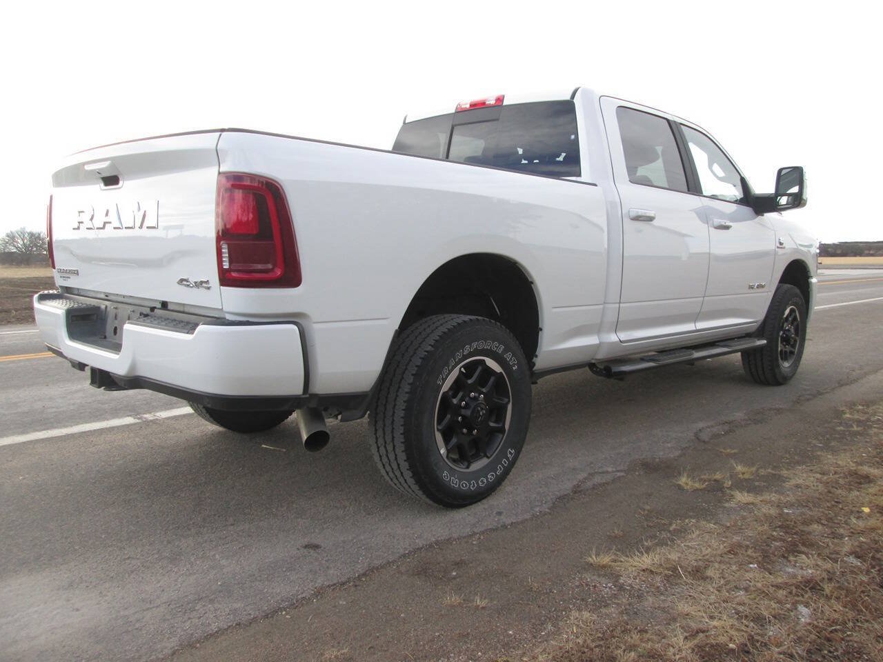 Used 2025 RAM 2500 Laramie AWD/4WD image 6