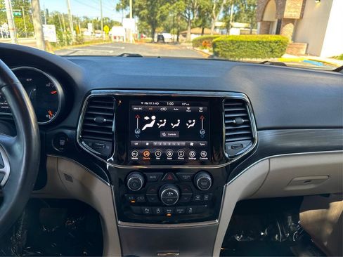 Used 2020 Jeep Grand Cherokee Limited w/ Trailer Tow Group IV AWD/4WD image 13
