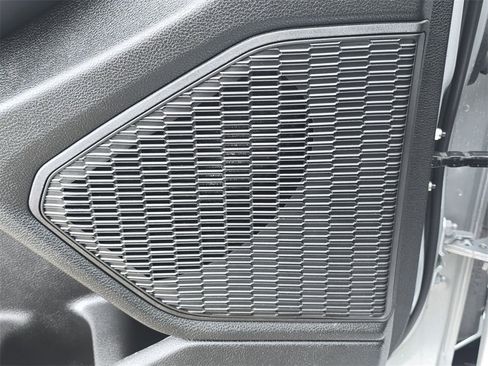 Used 2025 Jeep Grand Cherokee Limited w/ Black Appearance Package image 25